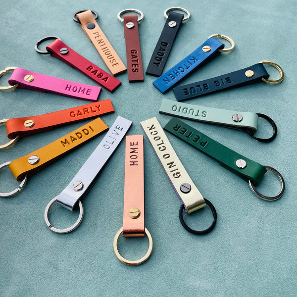 W H O L E S A L E STARLING Personalised leather K E Y R I N G